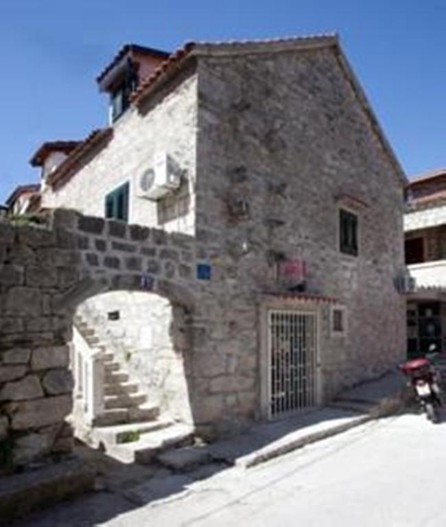 Apartments Bepina- 5 Mins From The Center Split Zimmer foto