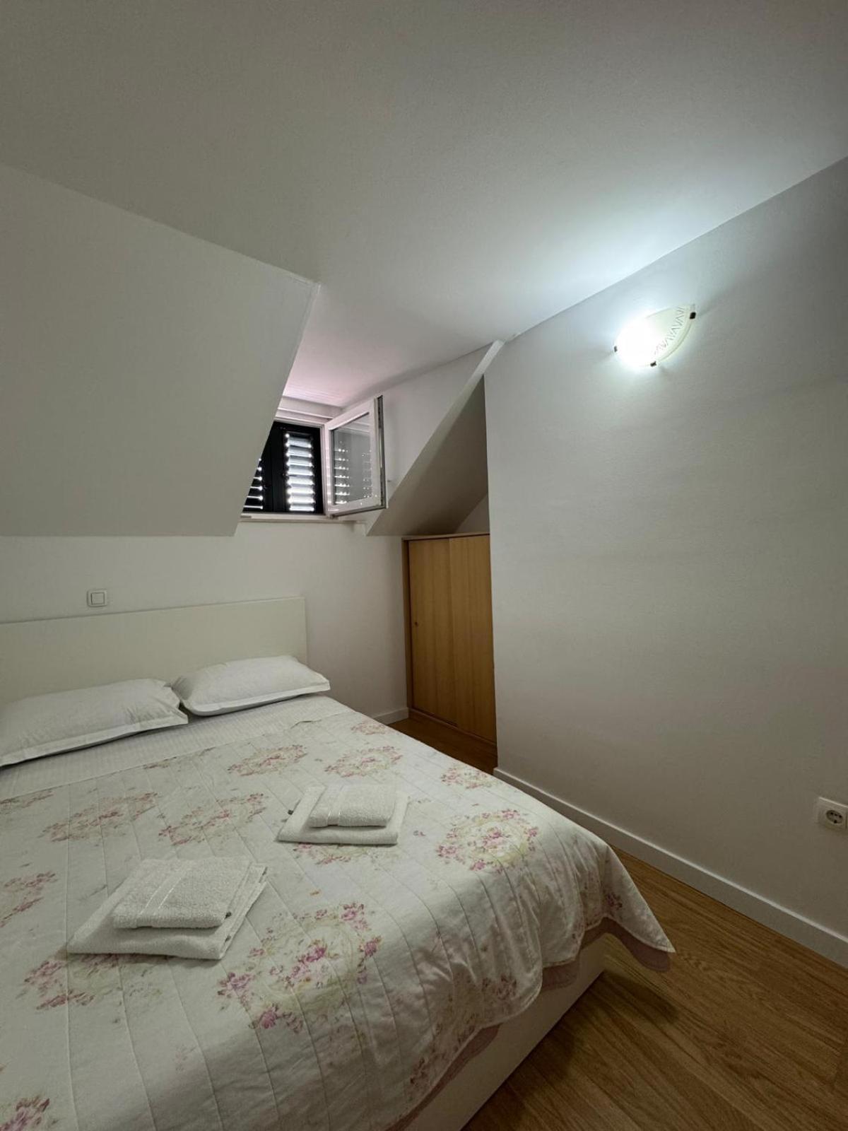 Apartments Bepina- 5 Mins From The Center Split Exterior foto
