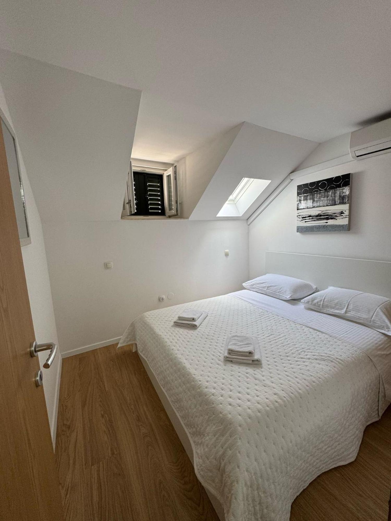 Apartments Bepina- 5 Mins From The Center Split Exterior foto
