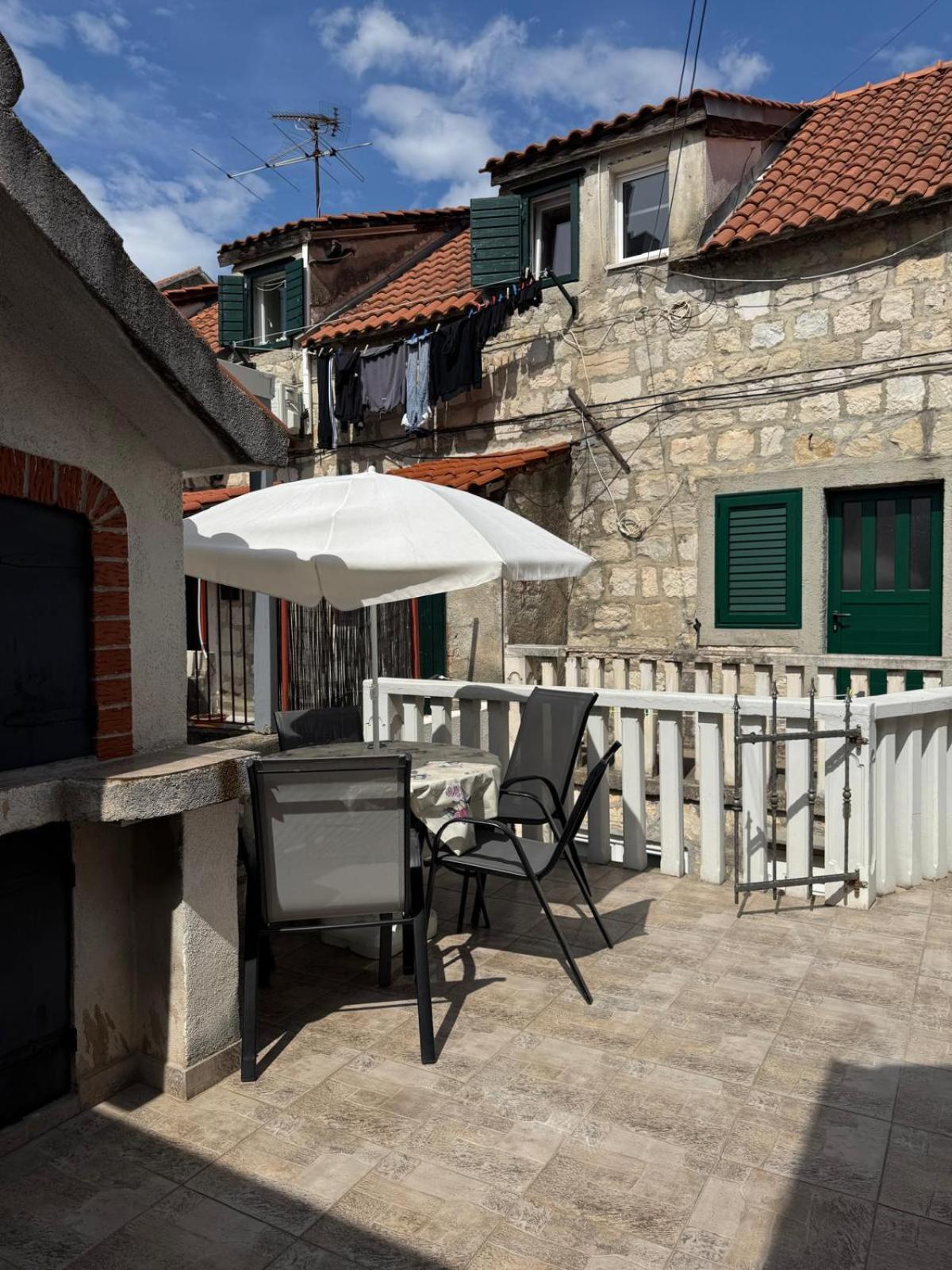Apartments Bepina- 5 Mins From The Center Split Exterior foto