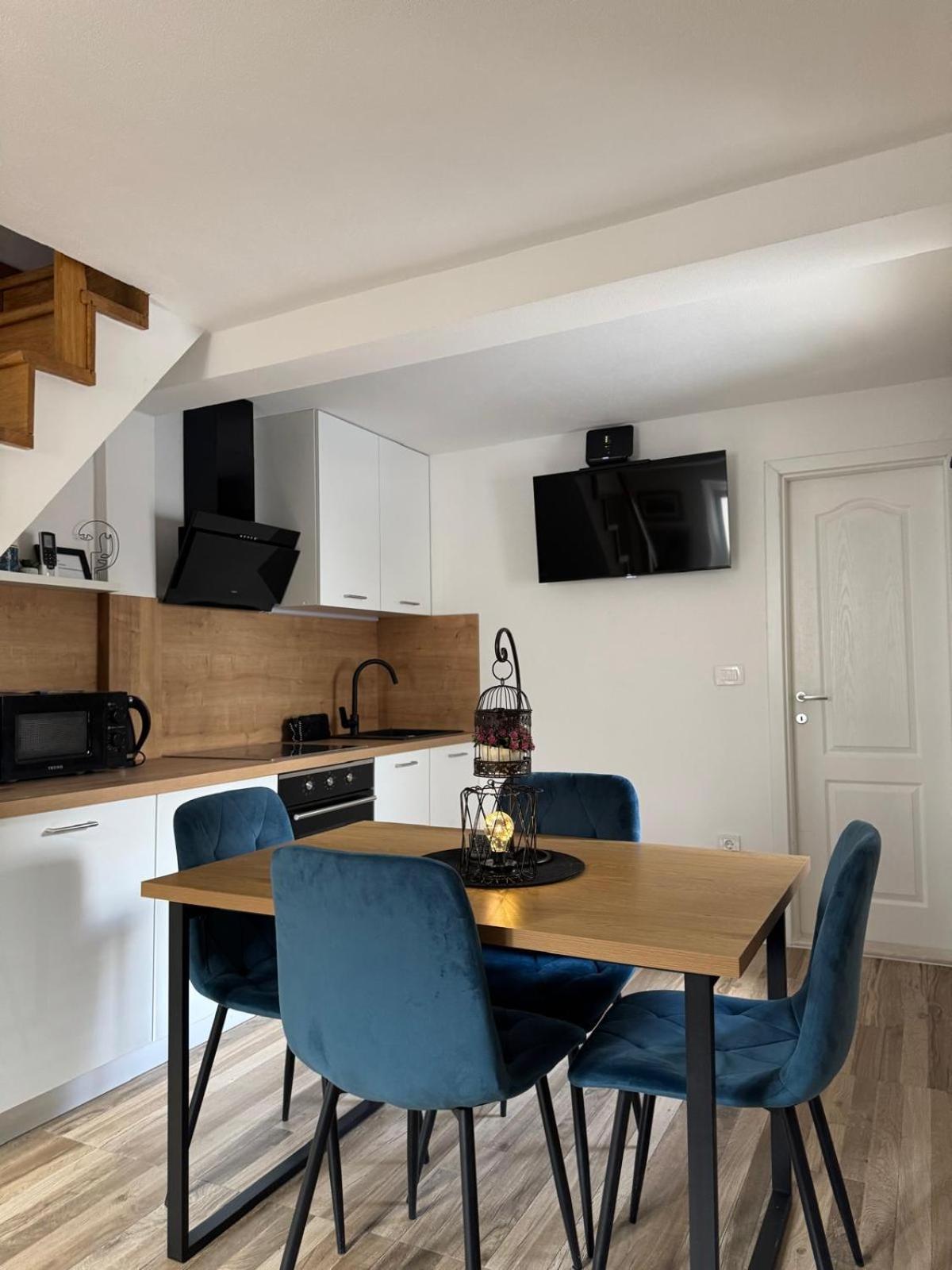 Apartments Bepina- 5 Mins From The Center Split Exterior foto