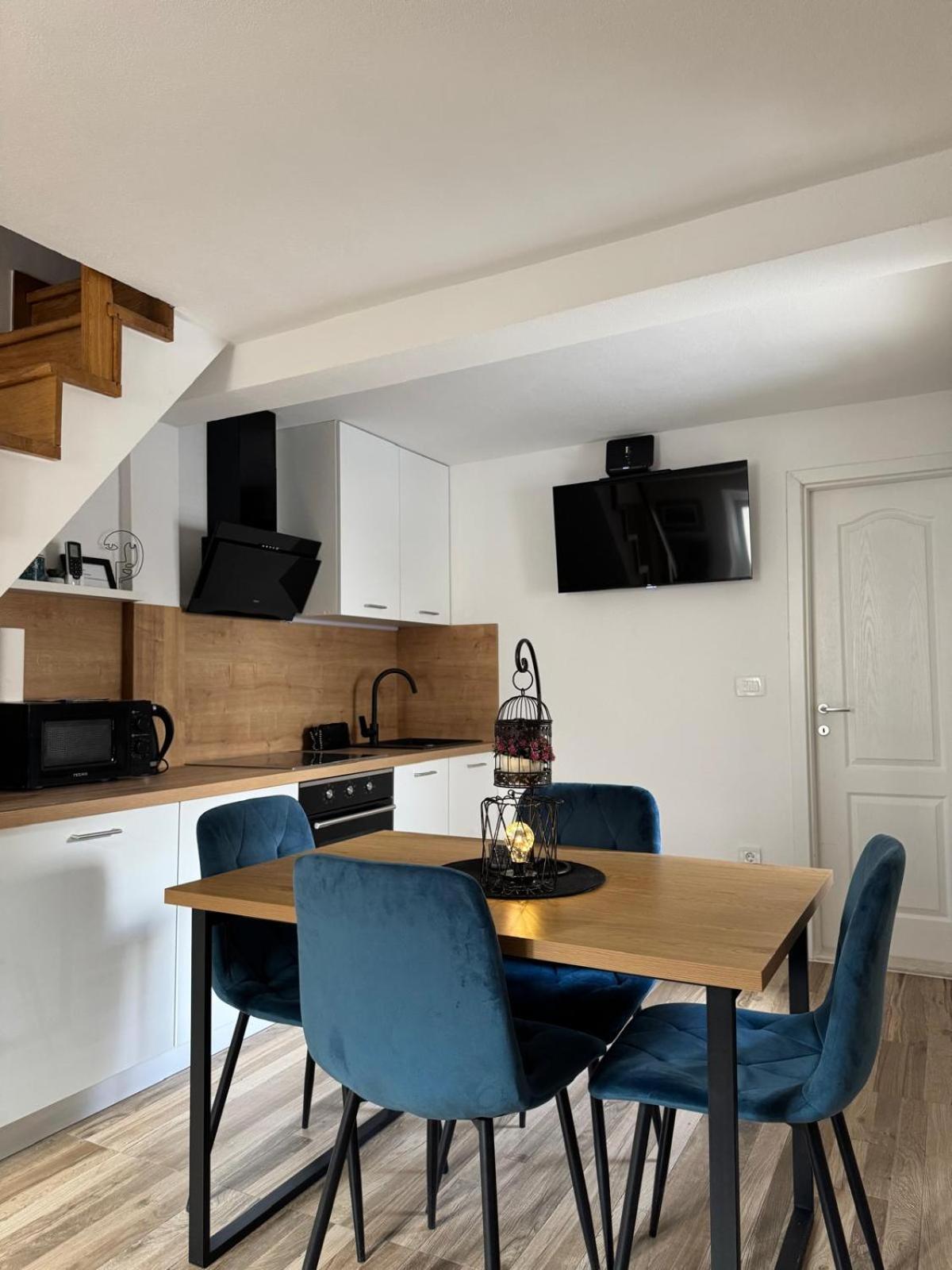 Apartments Bepina- 5 Mins From The Center Split Exterior foto