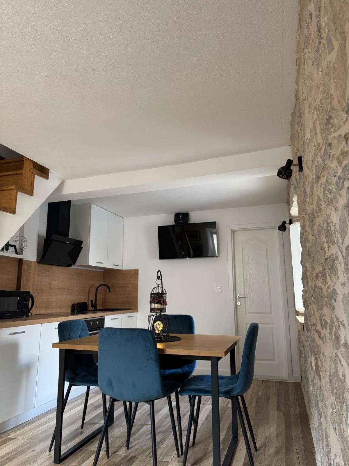 Apartments Bepina- 5 Mins From The Center Split Exterior foto