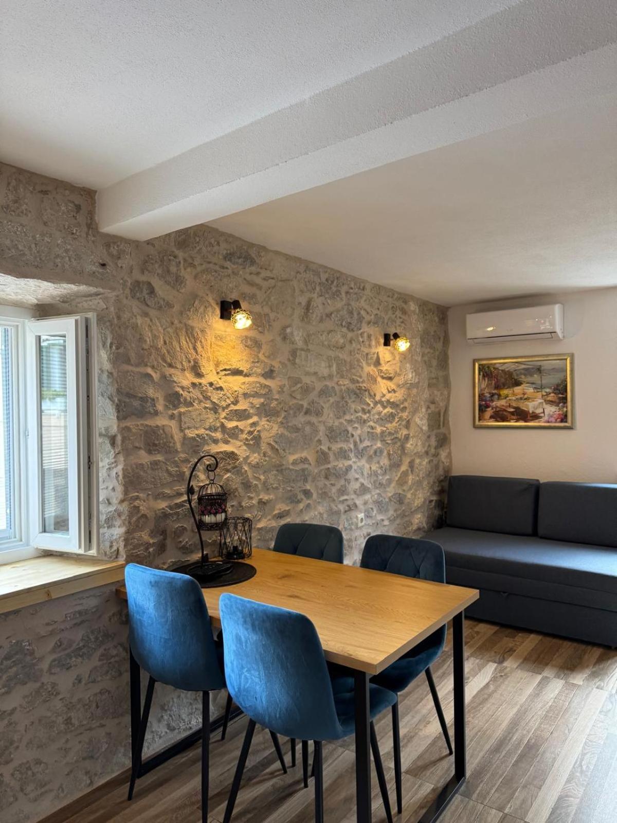 Apartments Bepina- 5 Mins From The Center Split Exterior foto
