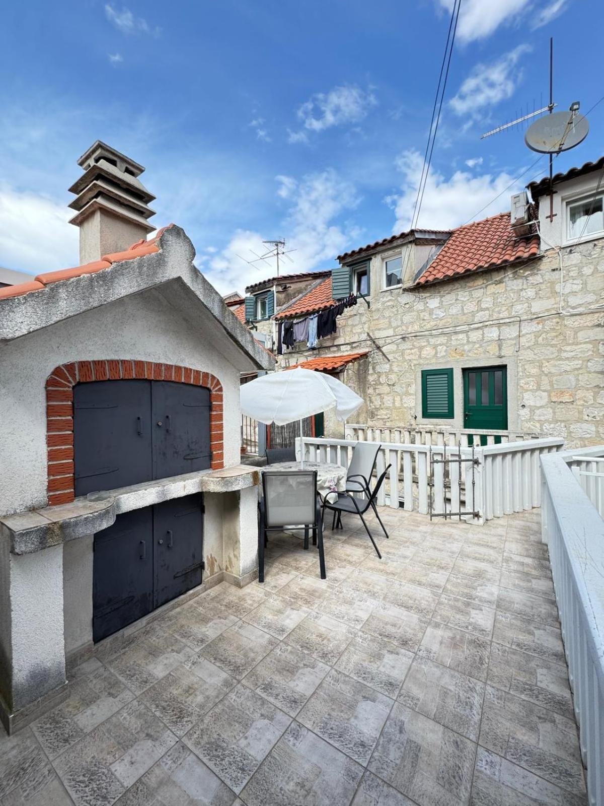 Apartments Bepina- 5 Mins From The Center Split Exterior foto