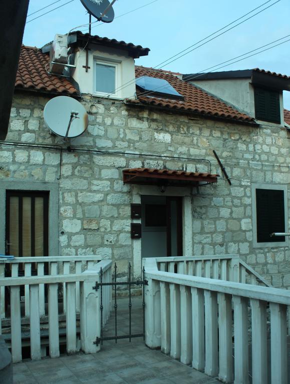 Apartments Bepina- 5 Mins From The Center Split Exterior foto